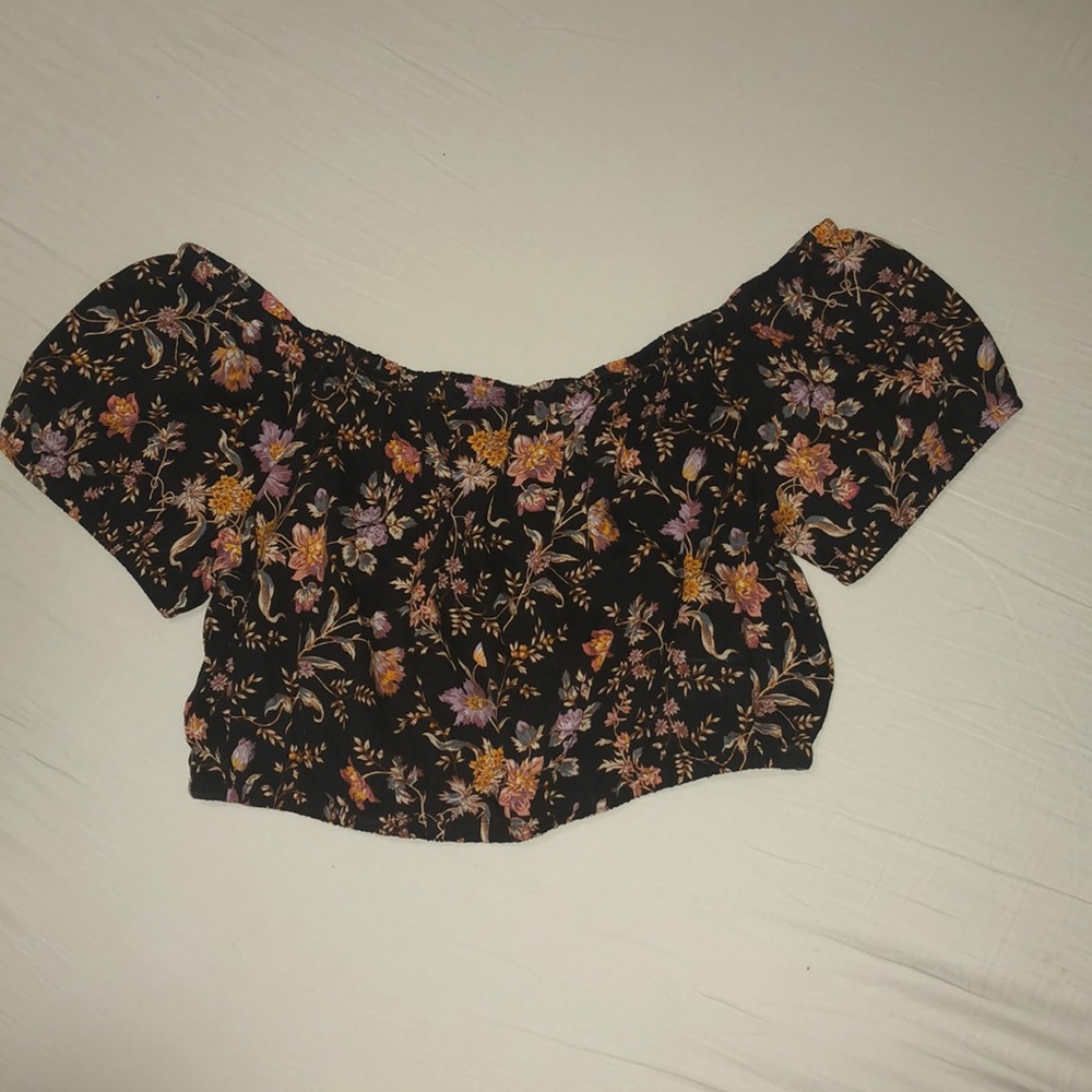 American Eagle Floral Crop Top